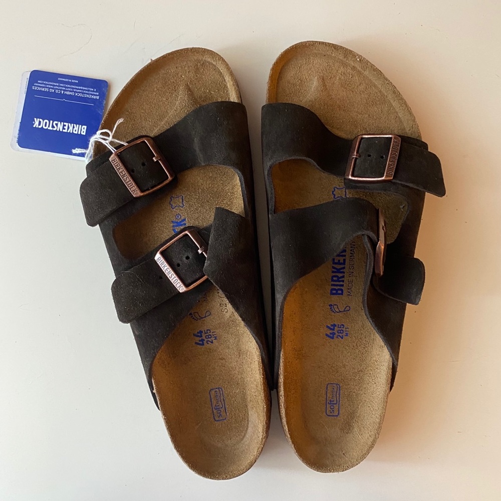 Brand New Birkenstock Arizona in Mocha Suede